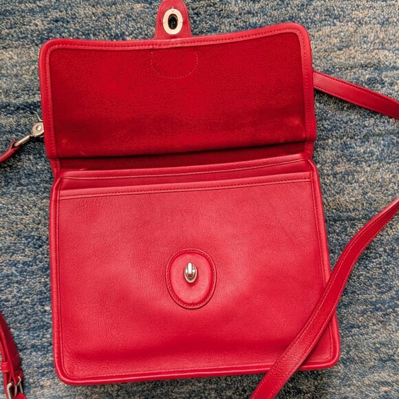 Vintage Coach Willis Bag - Red with Silver Hardware - Picture 2 of 14